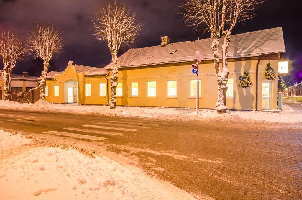 Отель Veldzes Nams Вентспилс Экстерьер фото
